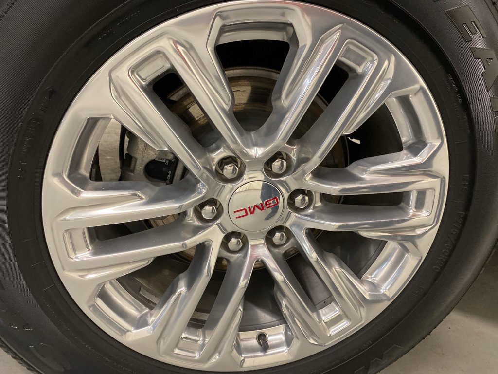 Used 2024 GMC Yukon XL SLT AWD/4WD image 25
