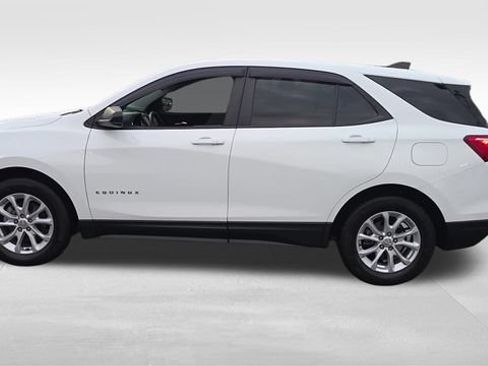 Used 2021 Chevrolet Equinox LS w/ LS Convenience Package FWD image 15
