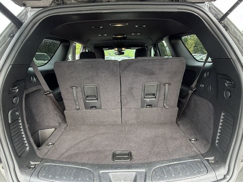 Used 2025 Dodge Durango GT AWD/4WD image 13