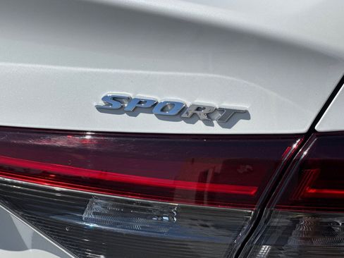 Used 2025 Honda Civic Sport image 29