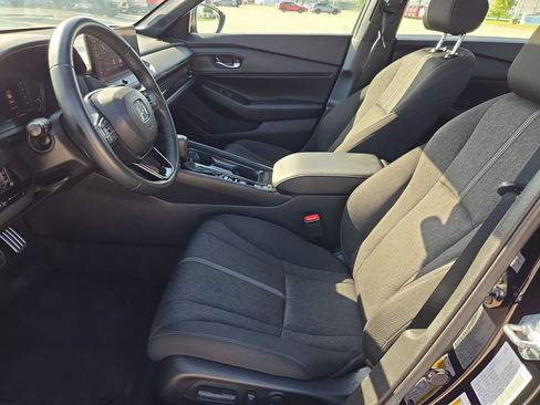 Used 2025 Honda Accord Sport image 12