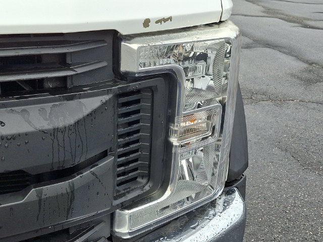Used 2018 Ford F550 2WD Regular Cab Super Duty image 9