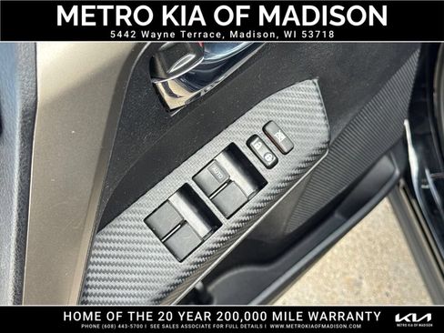 Used 2015 Toyota RAV4 XLE AWD/4WD image 12