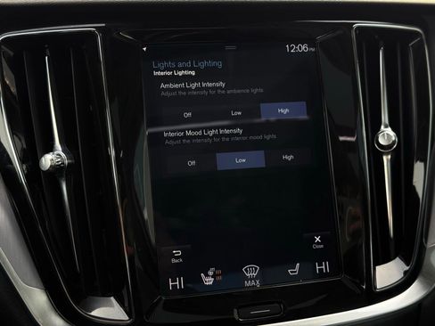 Used 2019 Volvo S60 T5 Momentum image 32