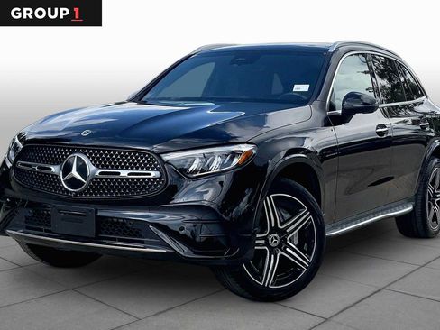 Used 2024 Mercedes-Benz GLC 300 4MATIC image 1