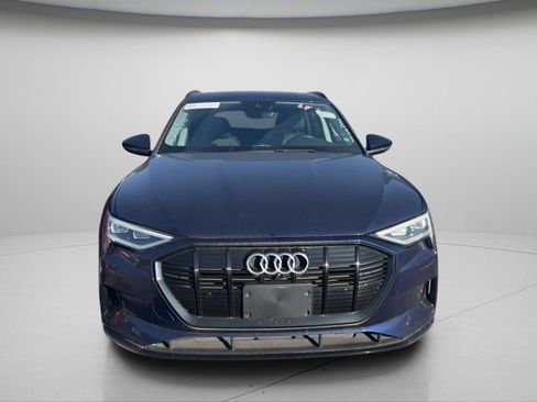 Used 2021 Audi e-tron Premium w/ Convenience Plus Package AWD/4WD image 4