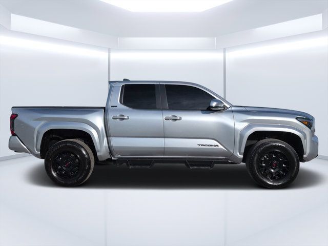 Used 2025 Toyota Tacoma SR5 RWD image 2