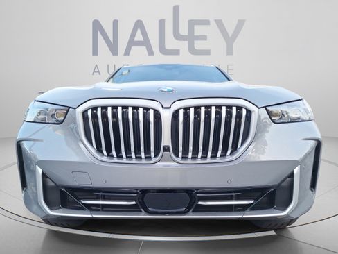 Used 2026 BMW X5 xDrive40i w/ Premium Package AWD/4WD image 3