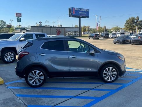 Used 2020 Buick Encore Preferred image 4