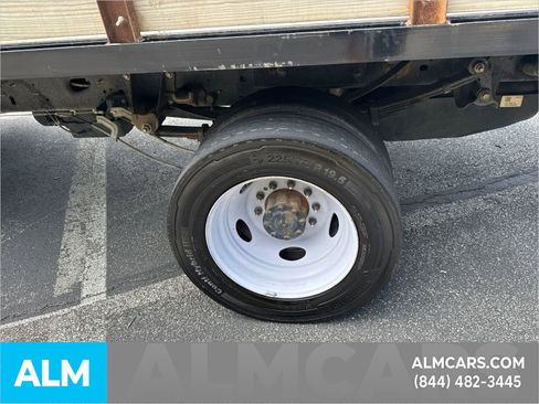 Used 2022 Ford F550 4x4 Regular Cab Super Duty w/ Power Equipment Group image 18