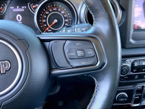 Used 2023 Jeep Wrangler Unlimited Sport AWD/4WD image 25