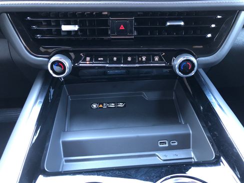 New 2026 Chevrolet Tahoe High Country image 18