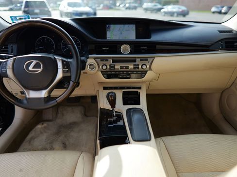 Used 2014 Lexus ES 350 w/ Luxury Package image 20
