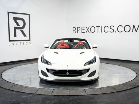 Used 2019 Ferrari Portofino image 16