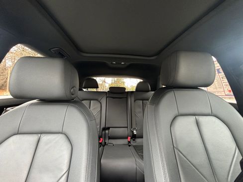 Used 2024 Audi Q3 2.0T Premium image 30