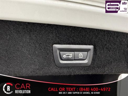 Used 2021 BMW 750i xDrive w/ Luxury Rear Seating Package image 4