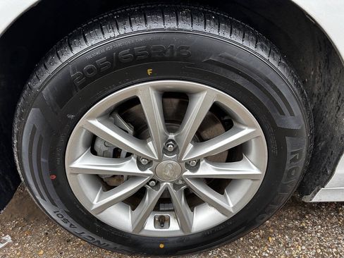 Used 2018 Hyundai Sonata SE FWD image 18