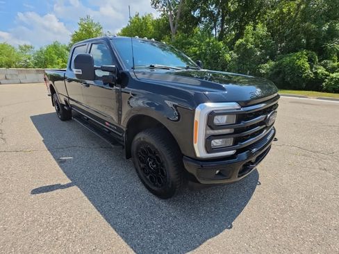Used 2023 Ford F350 Lariat w/ Black Appearance Package AWD/4WD image 5