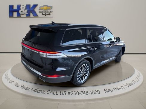 Used 2024 Lincoln Aviator Reserve AWD/4WD image 5