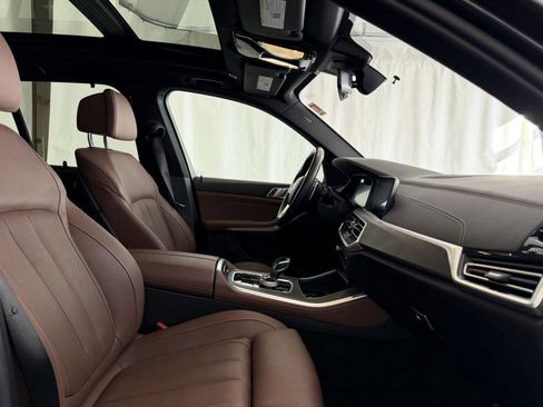 Used 2022 BMW X5 xDrive40i w/ Executive Package image 16