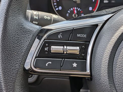 Used 2024 Kia Forte LXS FWD image 18