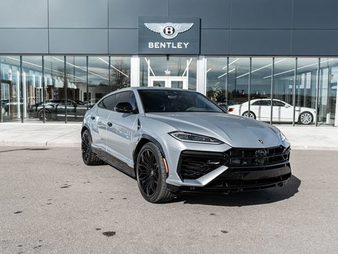 Used 2025 Lamborghini Urus SE image 18