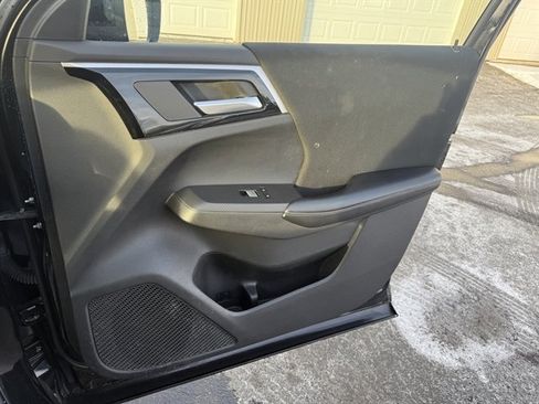 Used 2022 Mitsubishi Outlander ES image 39