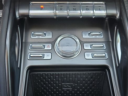 New 2026 Lincoln Nautilus Premier AWD/4WD image 17