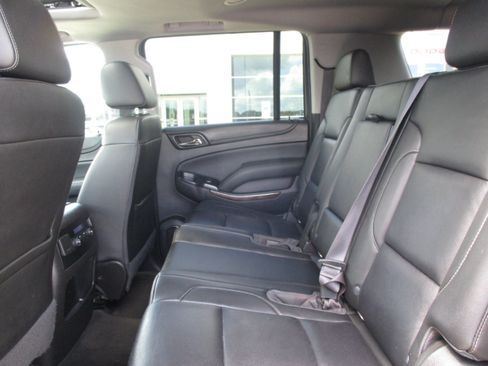 Used 2016 Chevrolet Suburban LT RWD image 35
