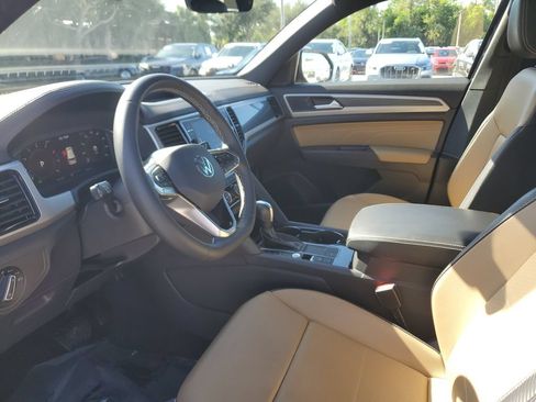 Certified 2023 Volkswagen Atlas Cross Sport SE w/ Black Wheel Package FWD image 24