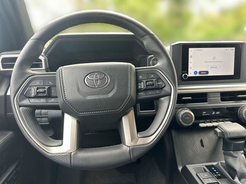 Used 2025 Toyota 4Runner SR5 image 10