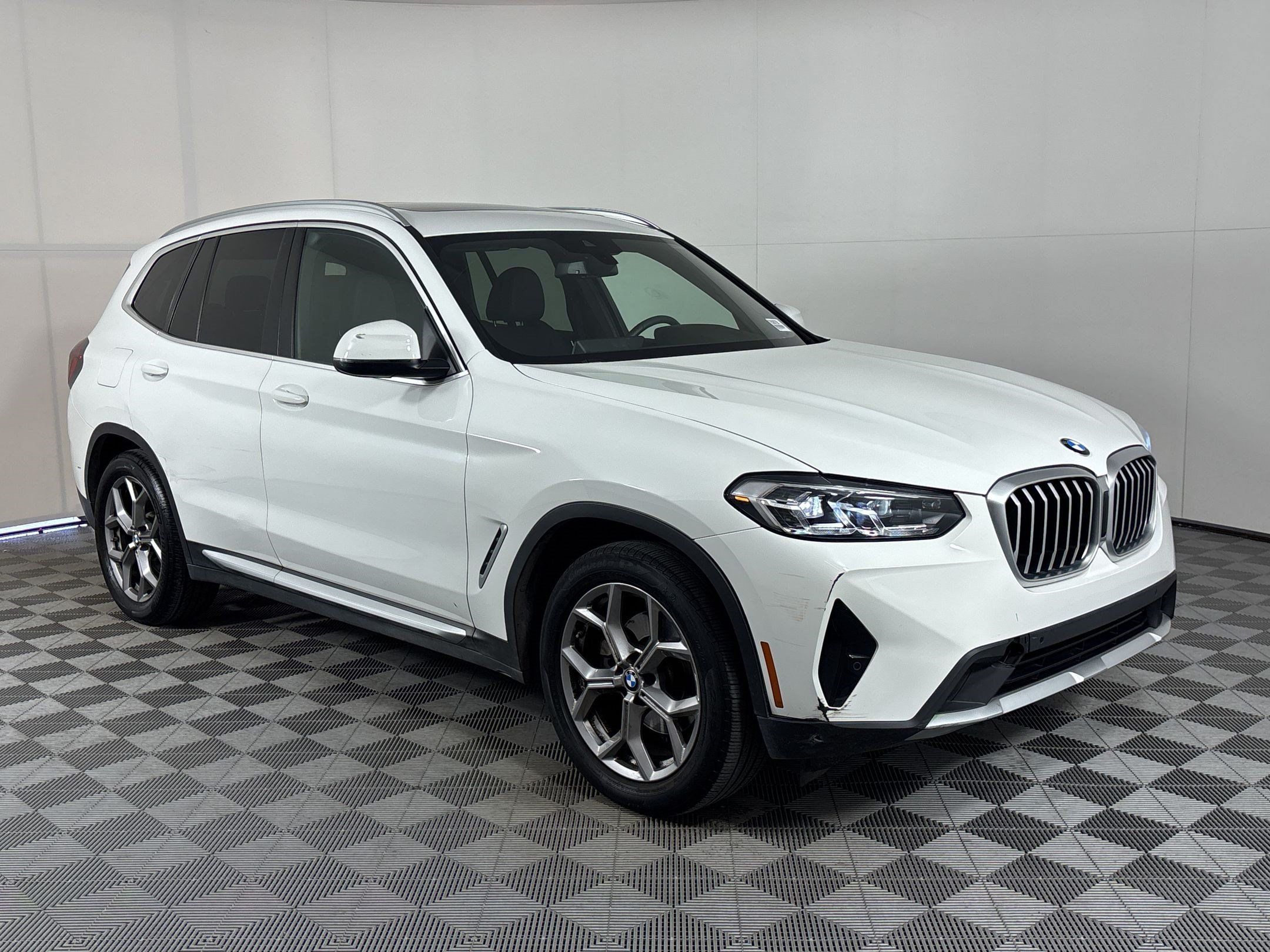 Used 2023 BMW X3 sDrive30i w/ Convenience Package RWD image 7
