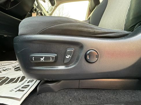 Used 2015 Toyota 4Runner SR5 RWD image 15