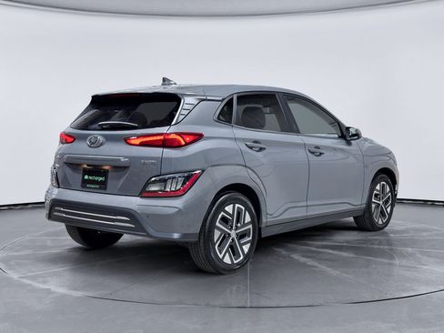 Used 2023 Hyundai Kona Limited w/ Cargo Package FWD image 3