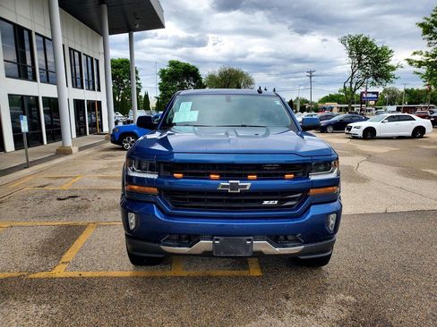 Used 2018 Chevrolet Silverado 1500 LT w/ LPO, Black Pack AWD/4WD image 2
