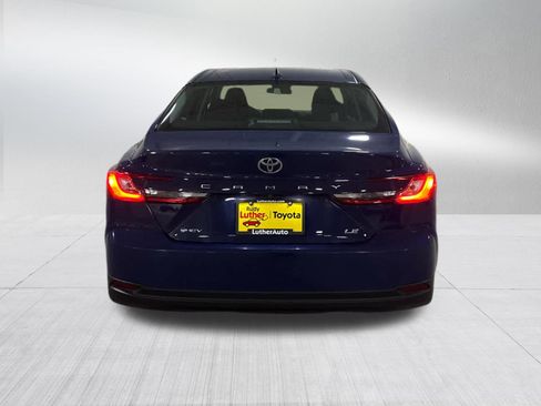 Used 2025 Toyota Camry LE FWD image 5