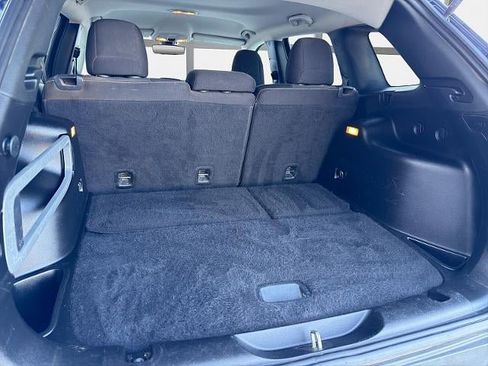 Used 2015 Jeep Cherokee Latitude w/ Comfort/Convenience Group image 12