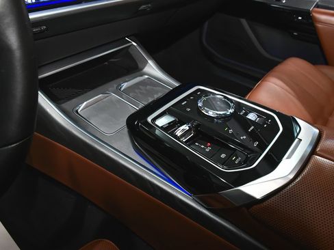 Used 2023 BMW 760i xDrive AWD/4WD image 48