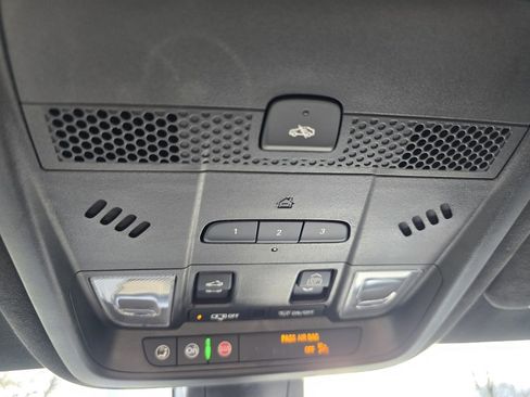 Used 2020 Cadillac XT6 Sport w/ Platinum Package image 27