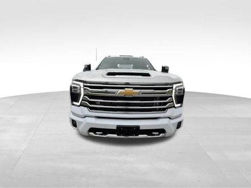 Used 2026 Chevrolet Silverado 3500 High Country w/ High Country Premium Package AWD/4WD image 3