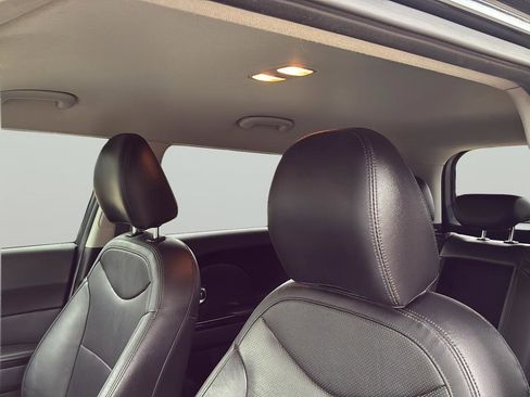 Used 2016 Kia Soul ! FWD image 15