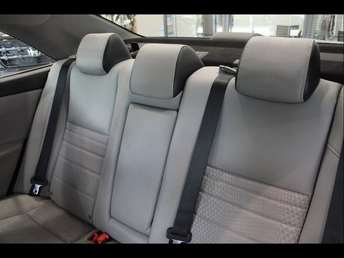 Used 2015 Toyota Camry SE FWD image 17
