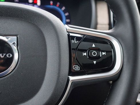 Used 2025 Volvo XC90 B6 Core w/ Climate Package image 37