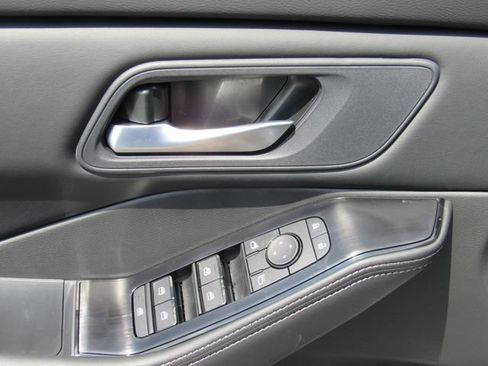 New 2026 Nissan Rogue SV FWD image 20