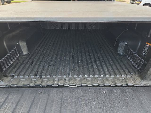 Used 2023 Chevrolet Silverado 1500 LT AWD/4WD image 22