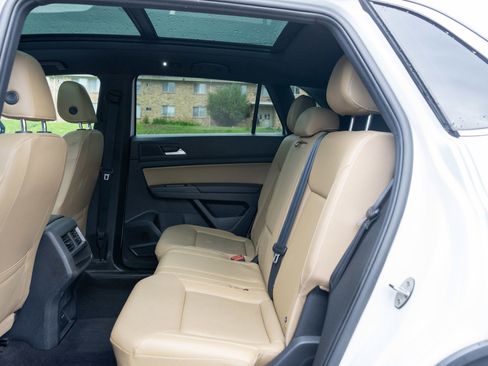 Used 2020 Volkswagen Atlas Cross Sport SEL AWD/4WD image 30