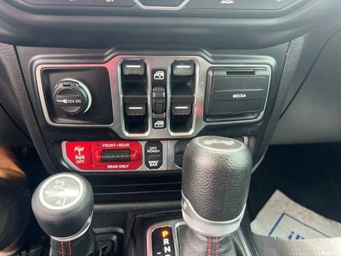 Used 2021 Jeep Wrangler Unlimited Rubicon AWD/4WD image 9