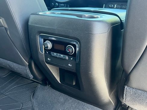 Used 2021 Chevrolet Tahoe LT w/ LT Signature Package AWD/4WD image 24