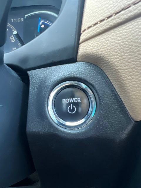 Used 2025 Toyota RAV4 XLE AWD/4WD image 15