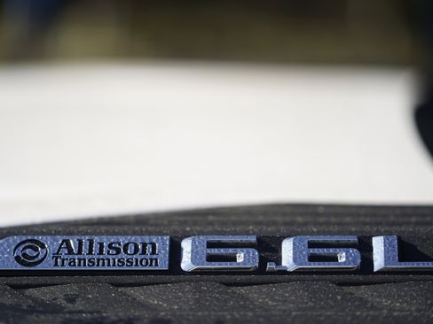 Used 2025 Chevrolet Silverado 2500 LT w/ Convenience Package image 37